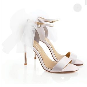 Bella Belle Ivory Wedding Shoes With Bow Tulle size 8.5 US.  BRAND NEW.